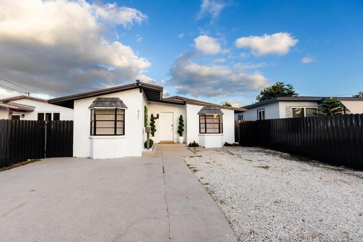Your Perfect Oasis In Miami! Holiday home